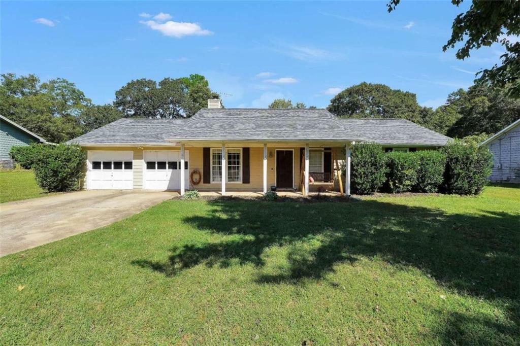 Property Photo: 107 Gwenellen Drive GA 30248