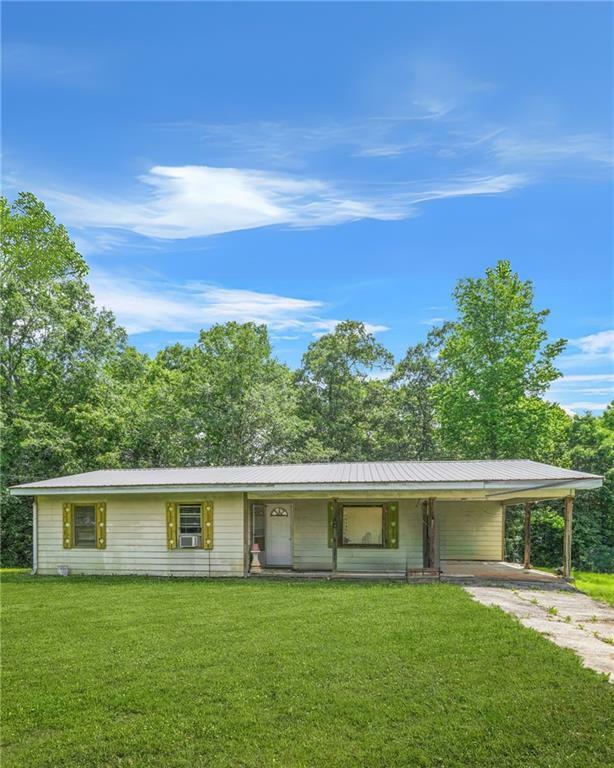 Property Photo: 415 Gray Road GA 30116