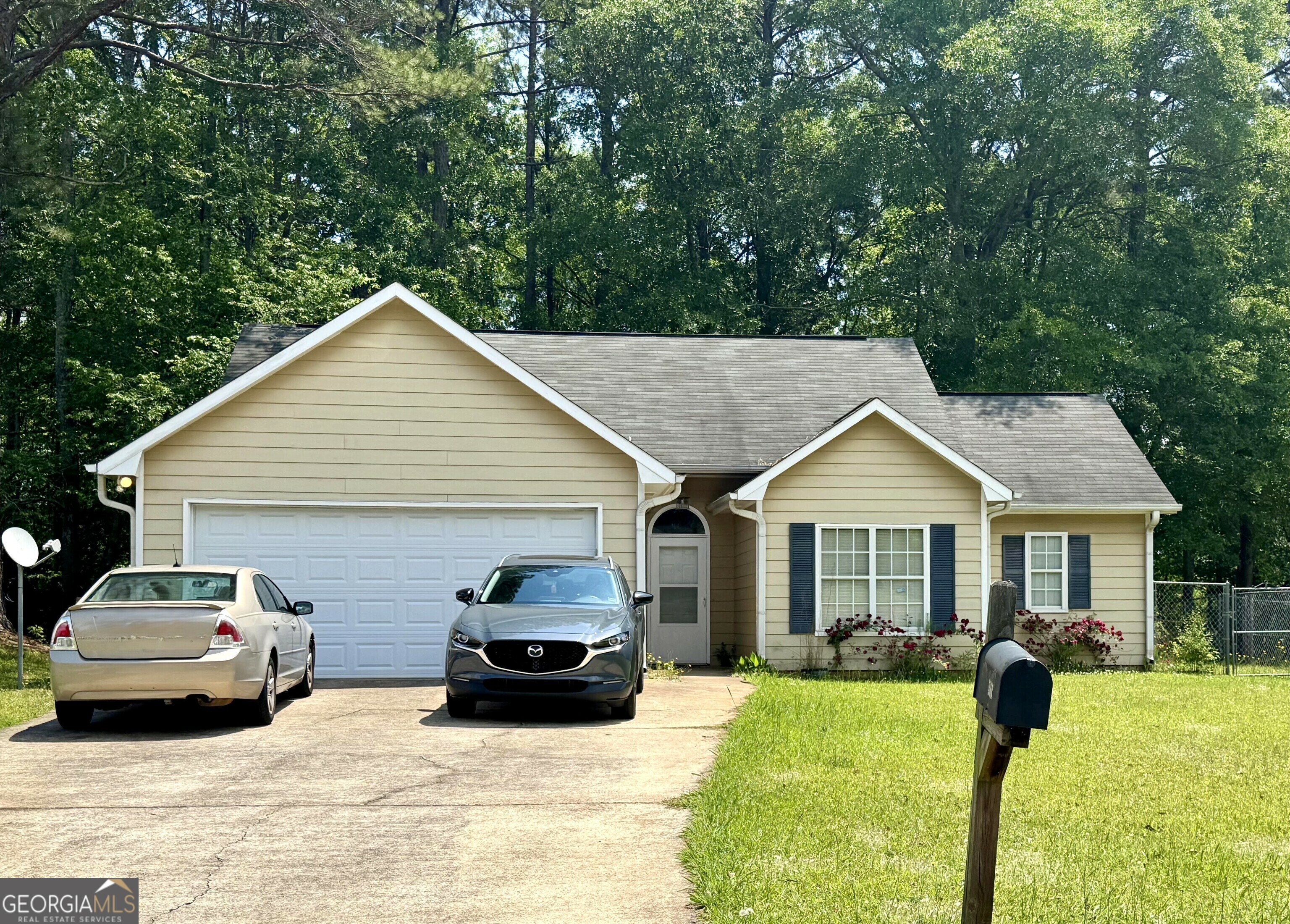 Property Photo: 500 Brookstone Drive GA 30241