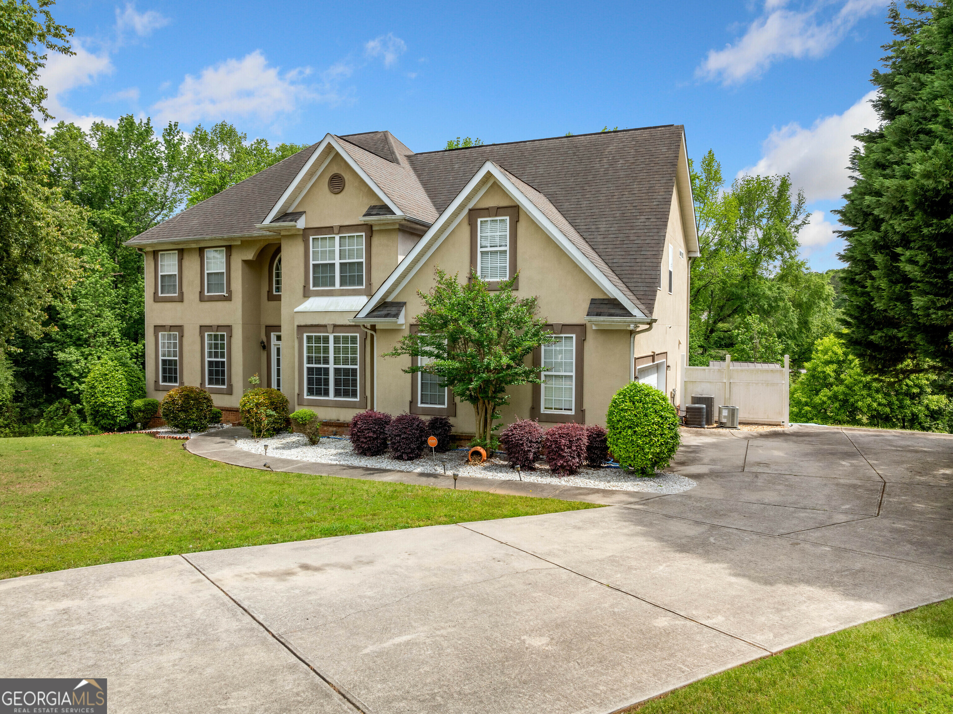 Property Photo: 209 Braemar Court GA 30253