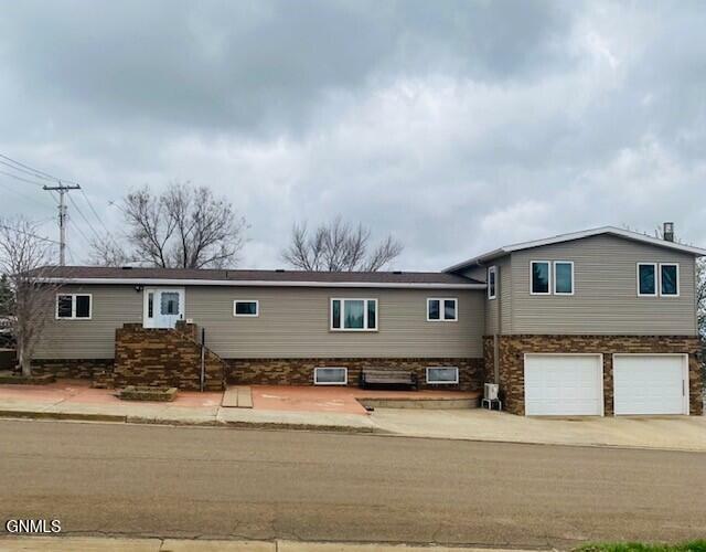 Property Photo: 505 3rd Street N ND 58639