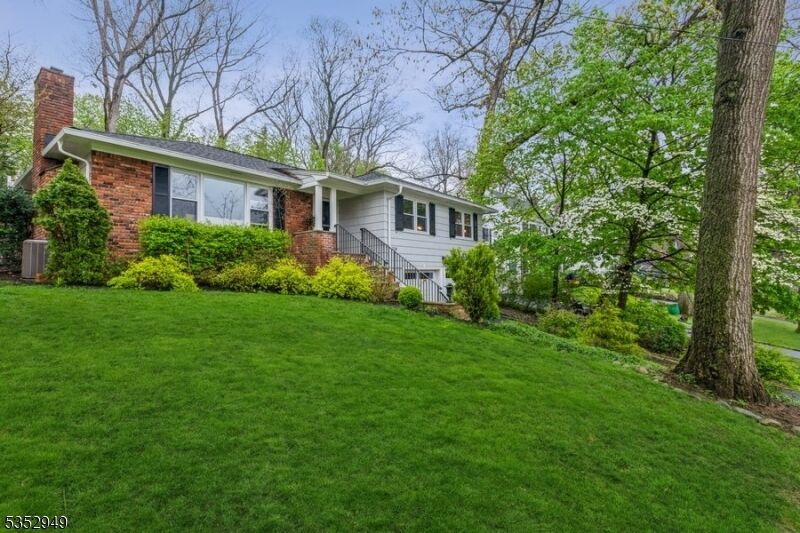 Property Photo:  218 Mountain Ave  NJ 07901 