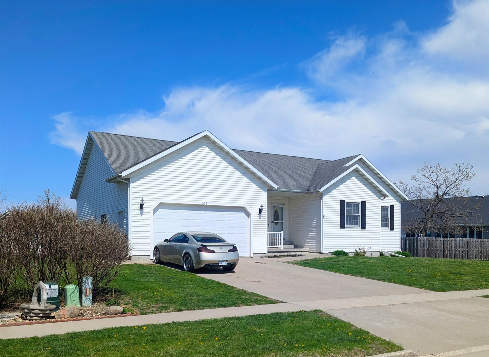 Property Photo: 611 8th Avenue IA 50244