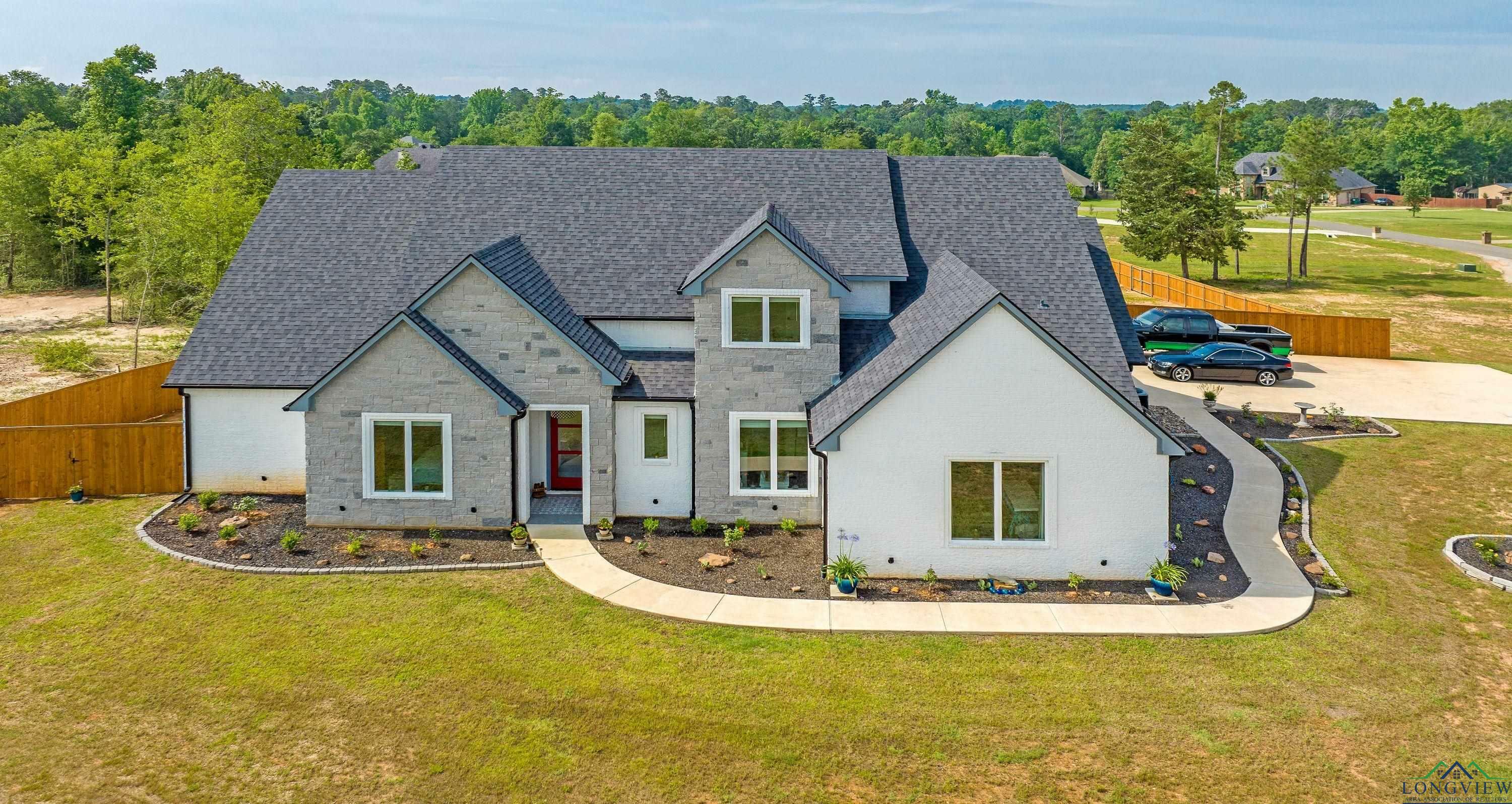 Property Photo: 170 Cr 2160D TX 75691