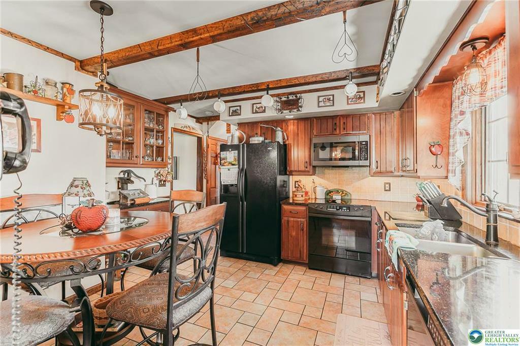 Property Photo: 3911 Crestwood Drive PA 18078