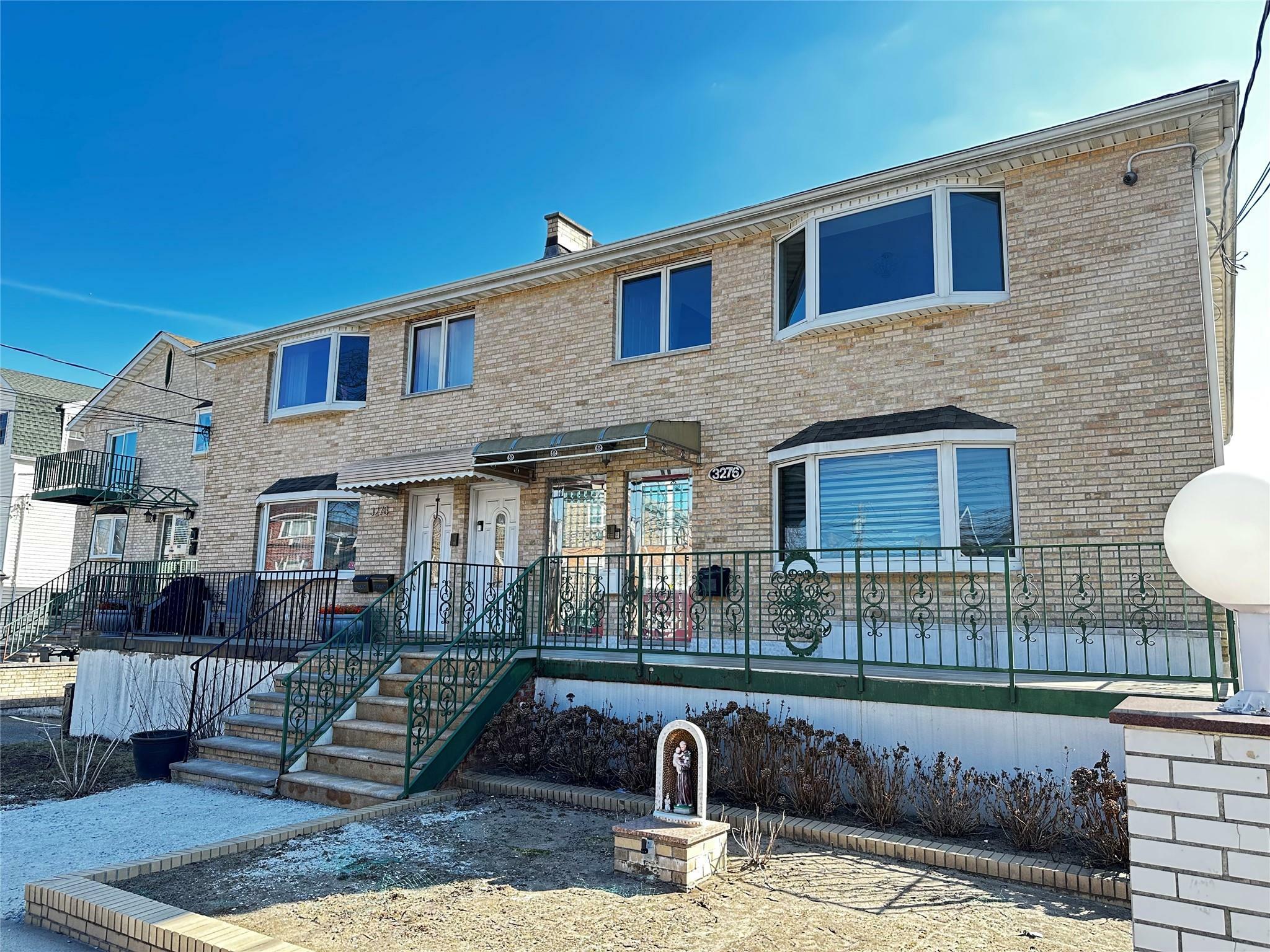 Property Photo: 3276 Griswold Avenue NY 10465