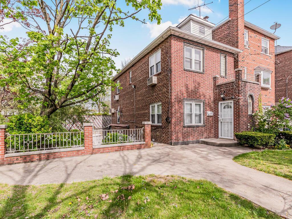 1313 Kearney Avenue  Bronx NY 10465 photo