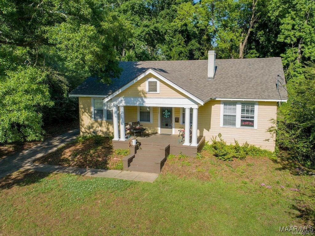 Property Photo: 3117 Cloverdale Road AL 36106