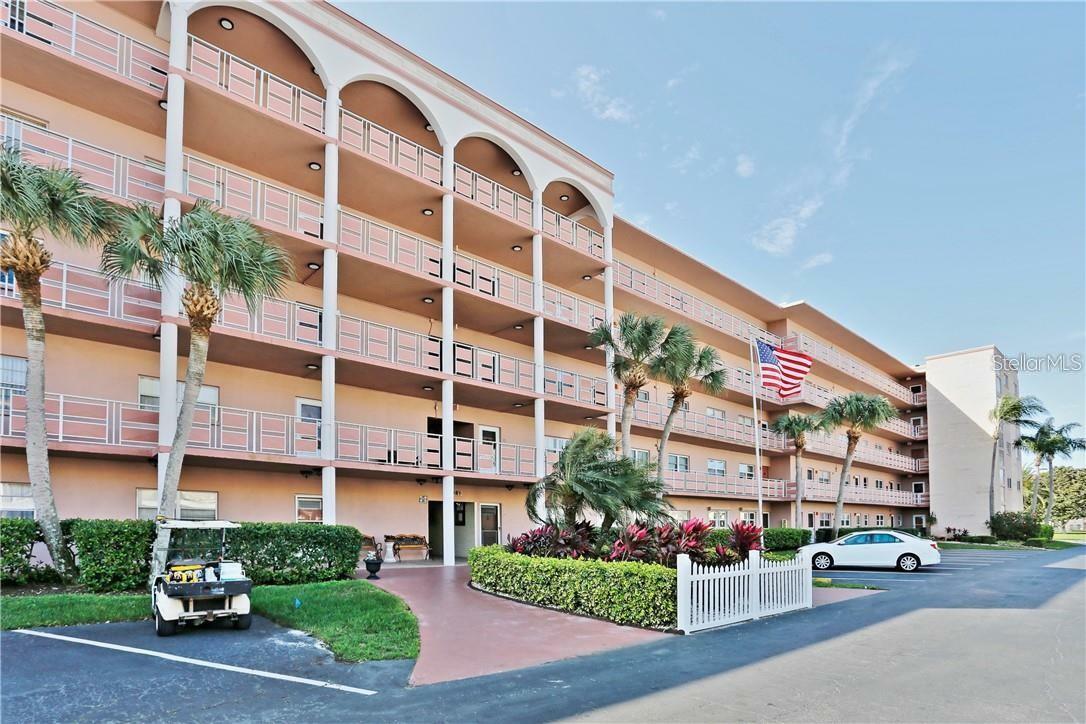 Property Photo: 5521 80th Street N 110 FL 33709