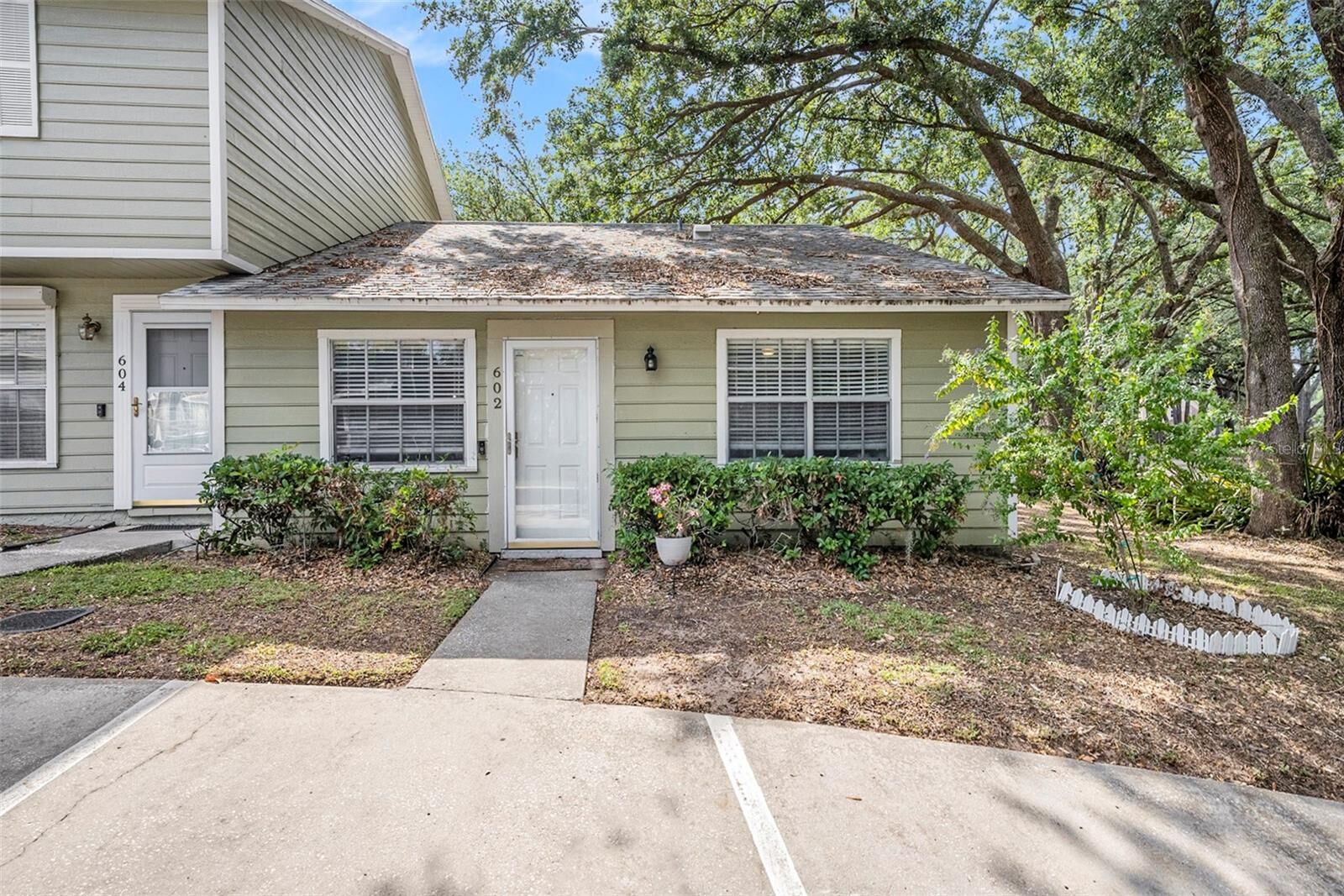 Property Photo:  602 Lynchburg Drive  FL 33511