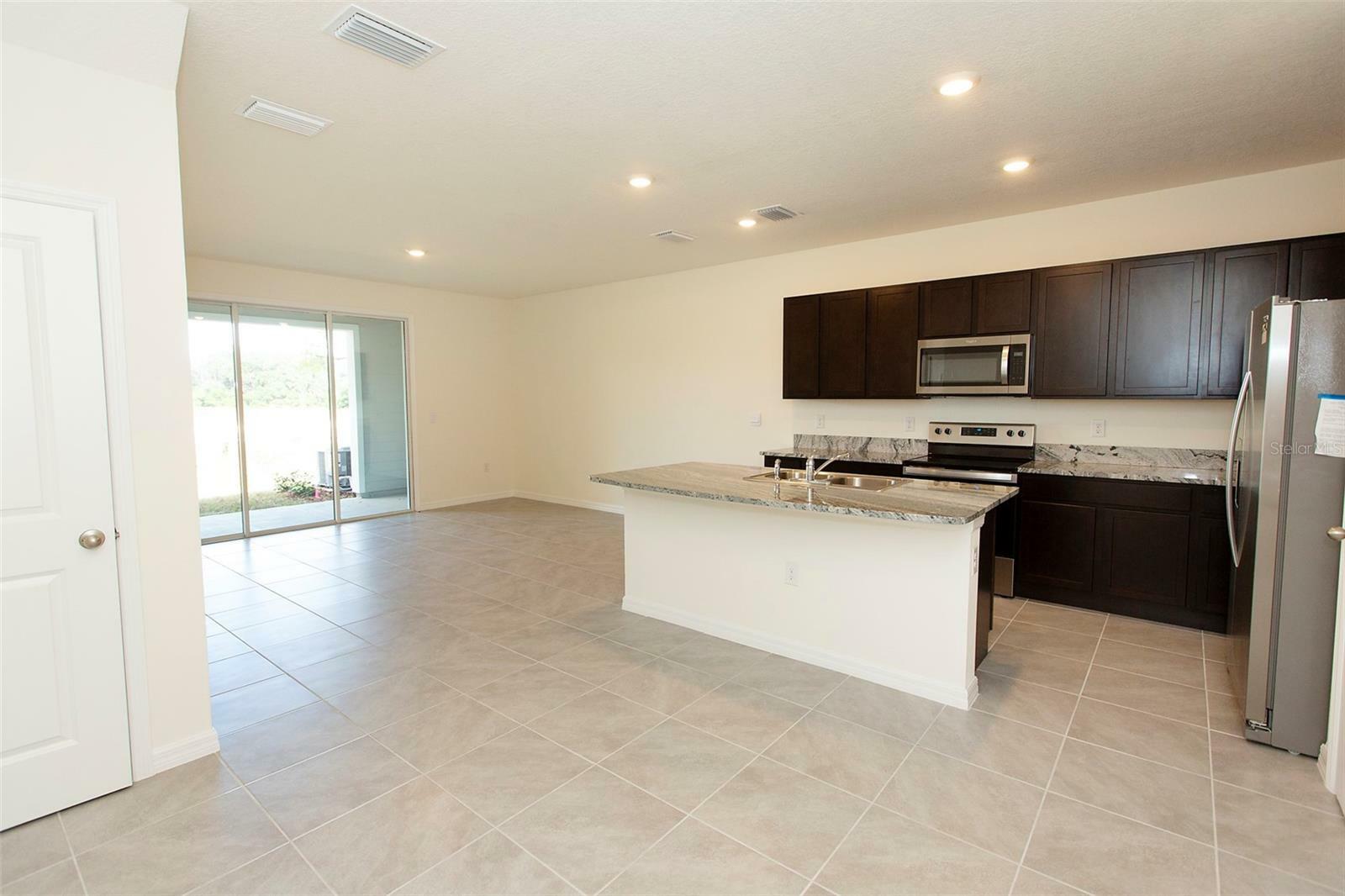 Property Photo: 13778 NW 9th Road FL 32669