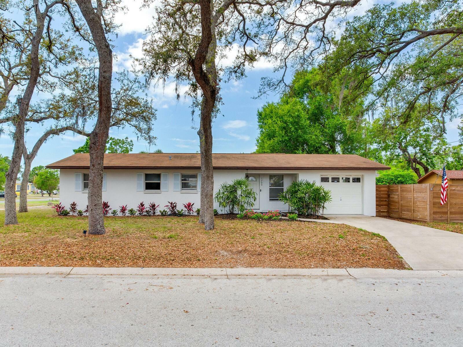 Property Photo: 1700 25th Street N FL 33713