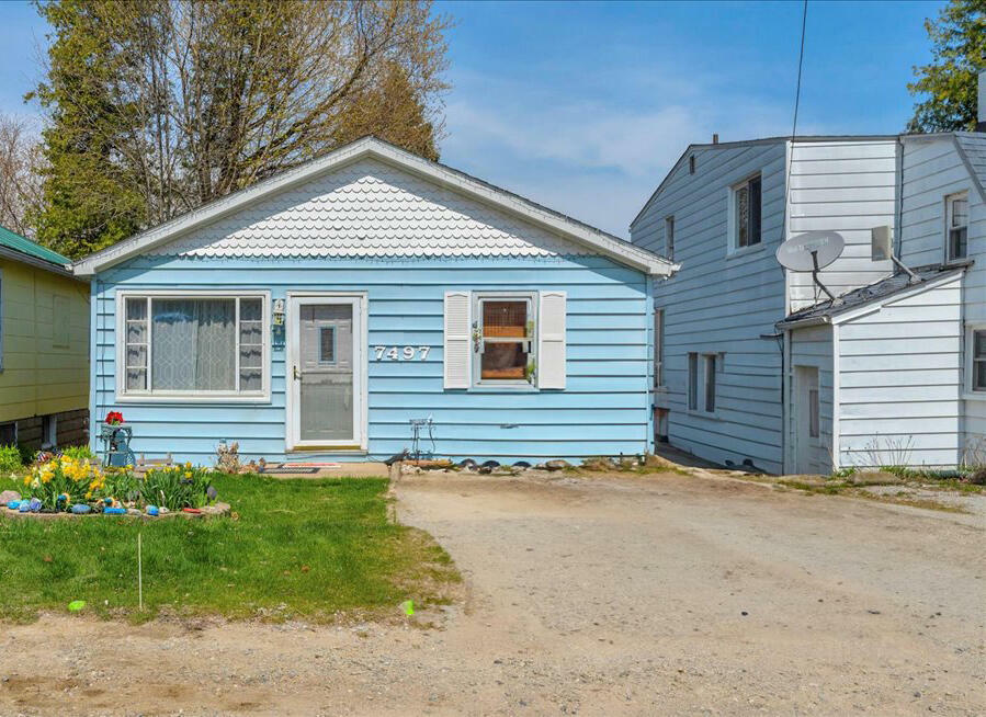 Property Photo: 7226 Lakeview Drive MI 48450