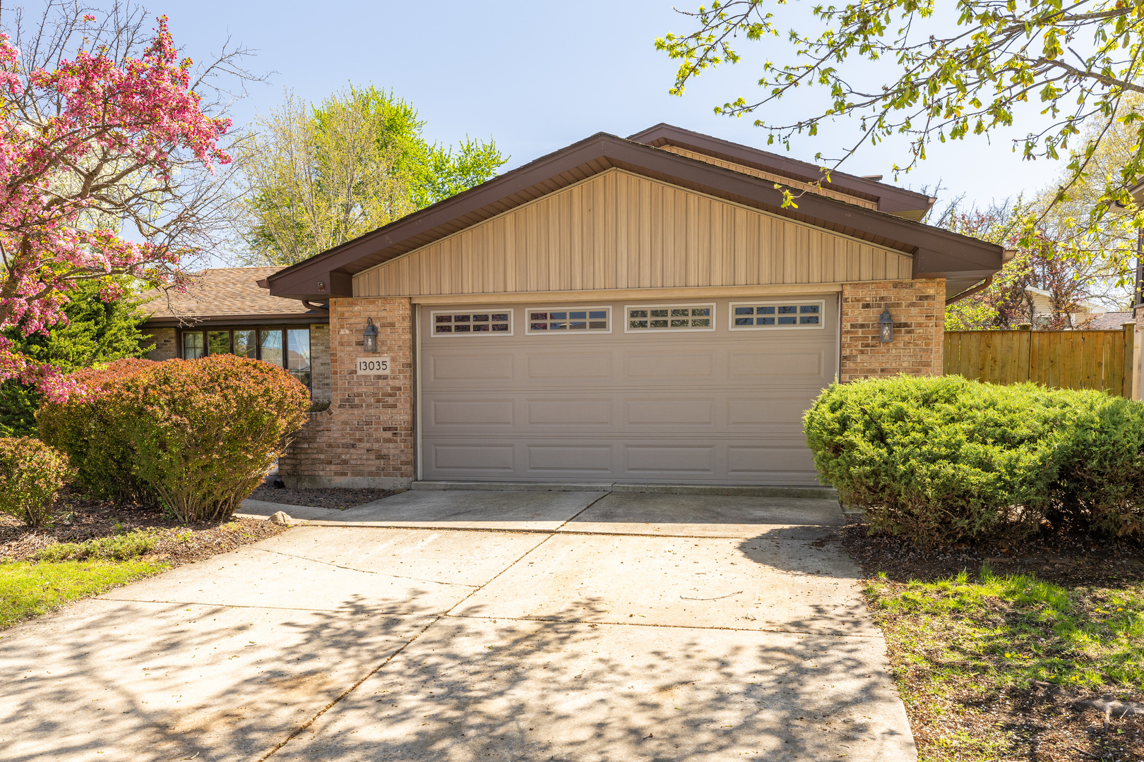 Property Photo: 13035 Meadowlark Court IL 60491