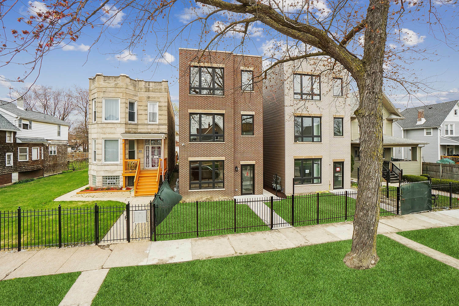 Property Photo:  630 N Long Avenue  IL 60644 