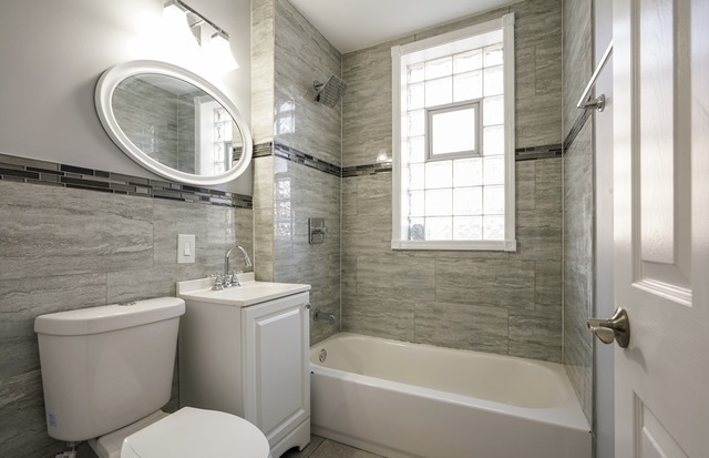 Property Photo: 162 N La Crosse Avenue IL 60644