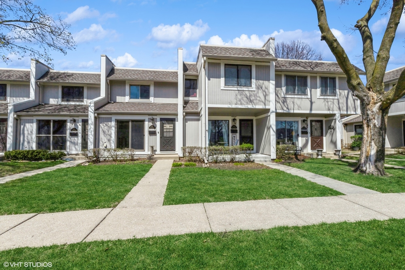 Property Photo: 472 Ziegler Drive IL 60030