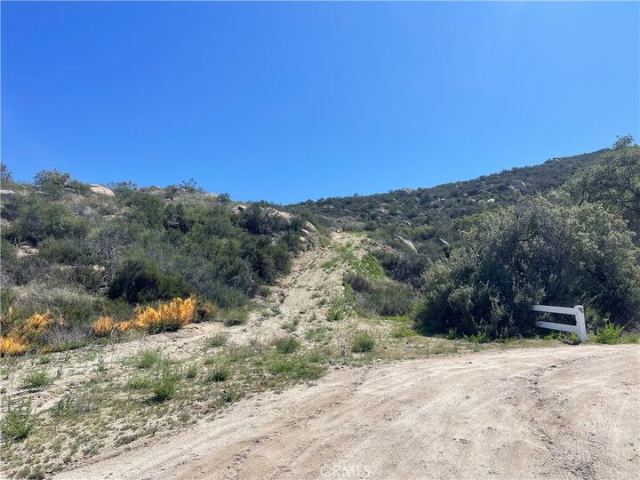 Property Photo:  7 Martin Road  CA 92544 