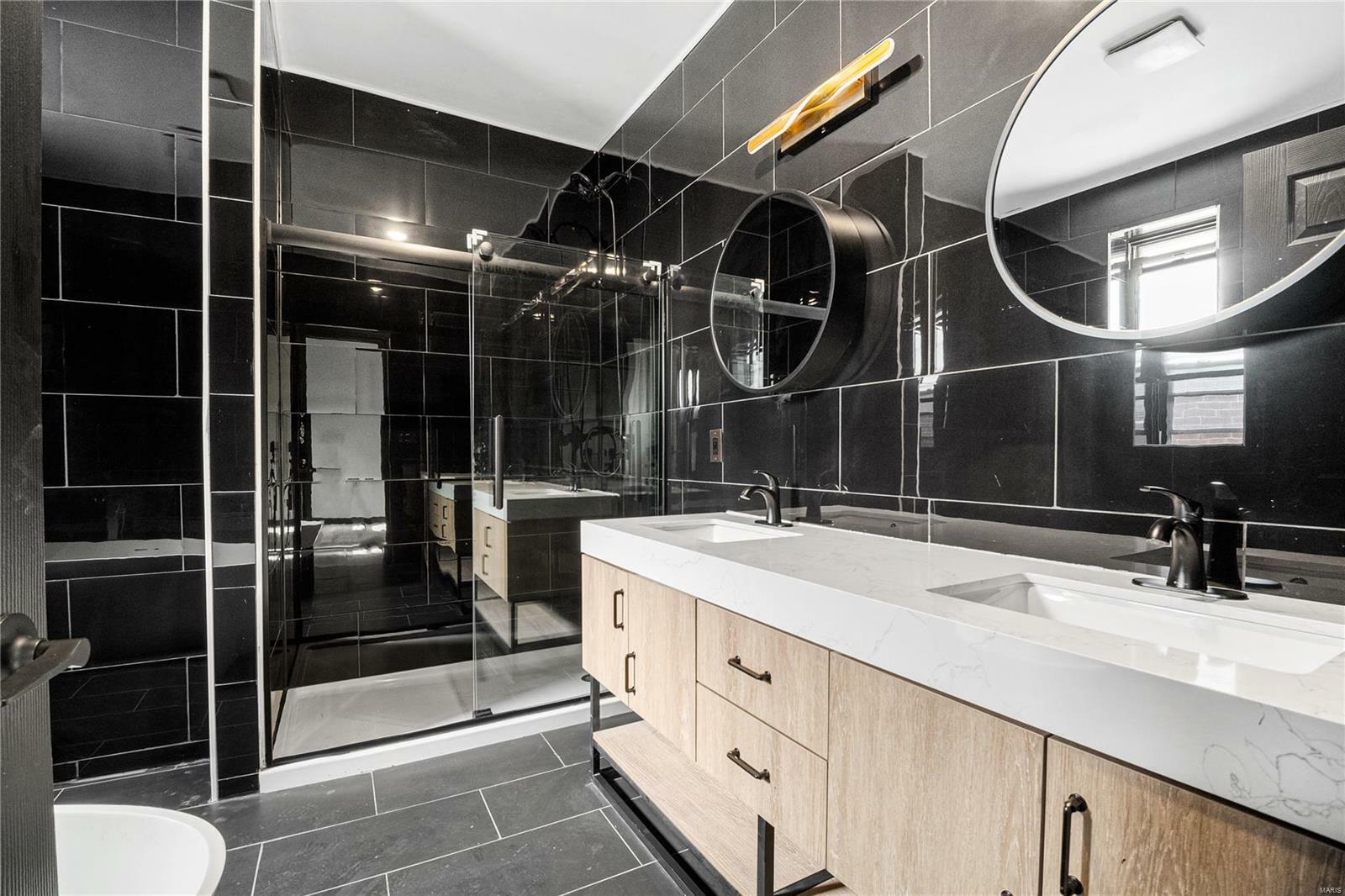 Property Photo: 4402 Arco Avenue MO 63110