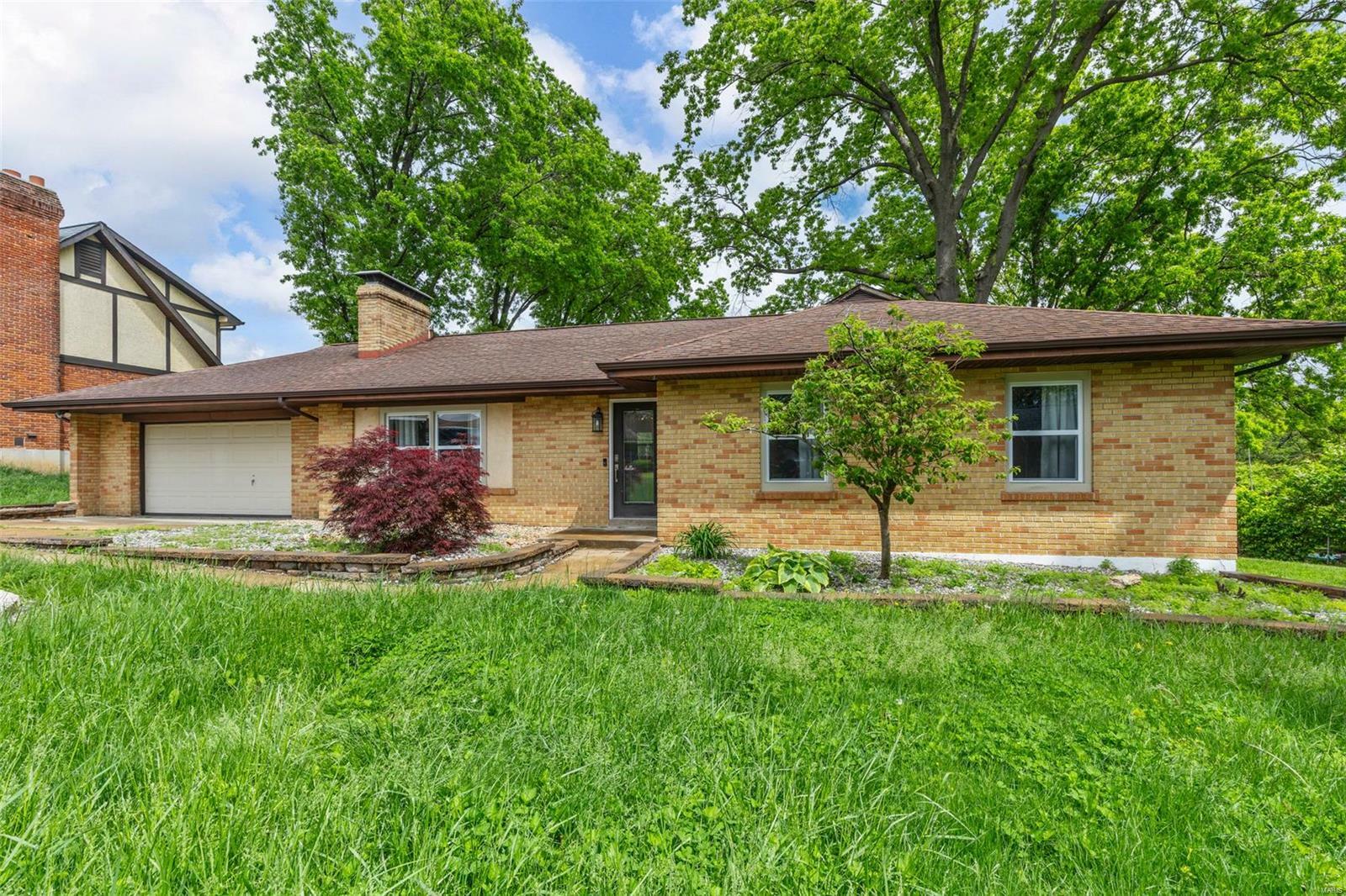 Property Photo: 135 Tanzberger Drive MO 63129
