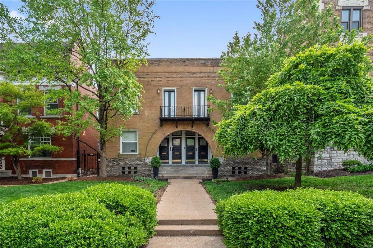 Property Photo:  4362 Maryland A  MO 63108 