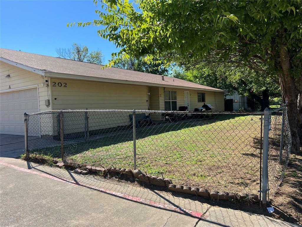 Property Photo: 202 S Briery Road A TX 75060