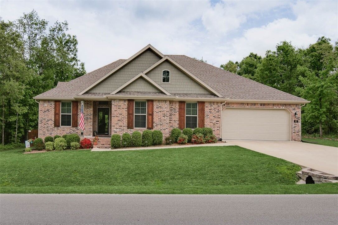 Property Photo:  62 Kirkwall Drive  AR 72715 