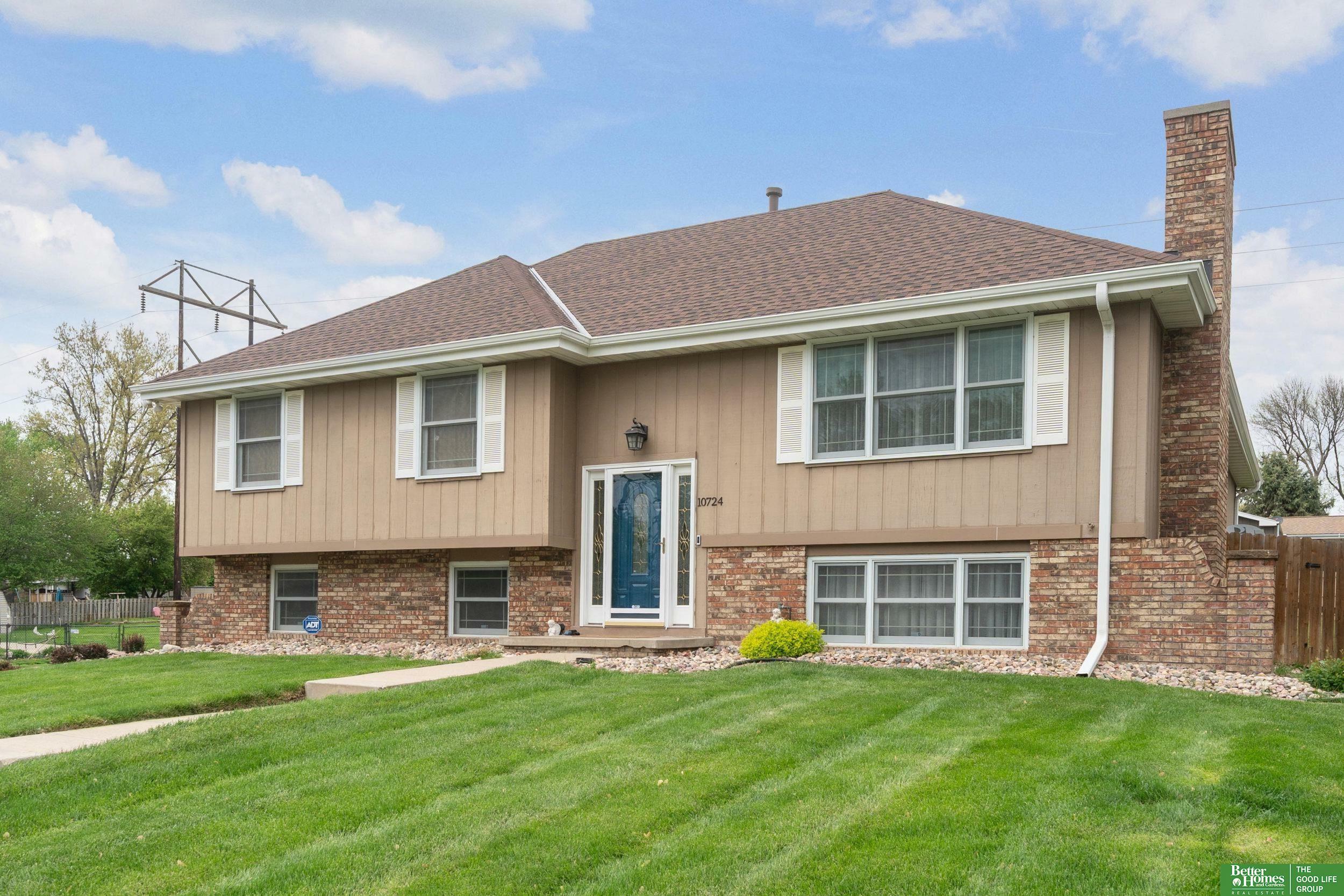 Property Photo: 10724 V Street NE 68127
