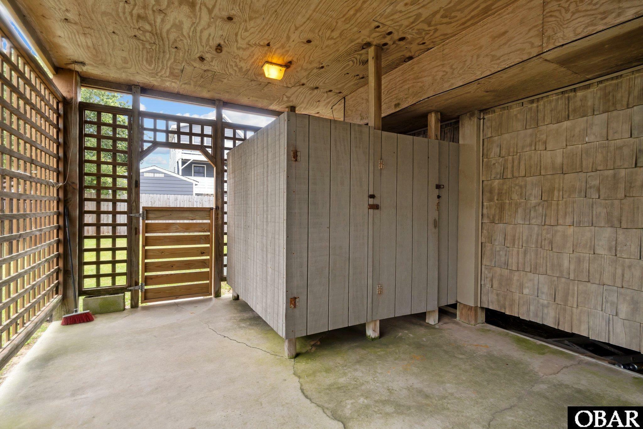 Property Photo: 1613 N Croatan Highway NC 27948