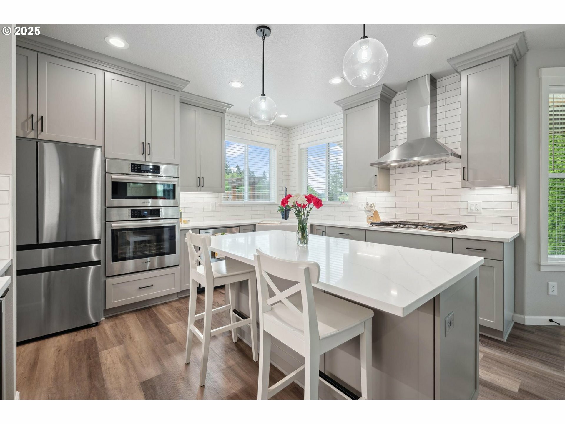 Property Photo: 20165 Kinslie Ct OR 97045