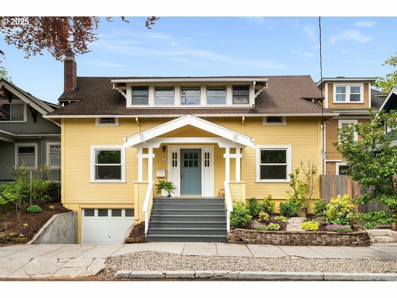 Property Photo: 1615 SE 46th Ave OR 97215