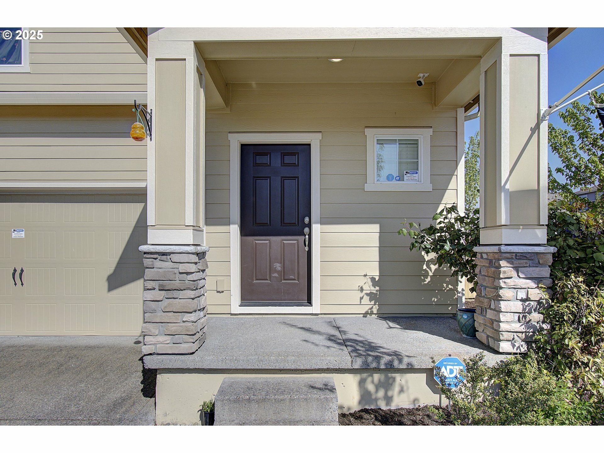 Property Photo:  1203 W 17th Ave  WA 98629 