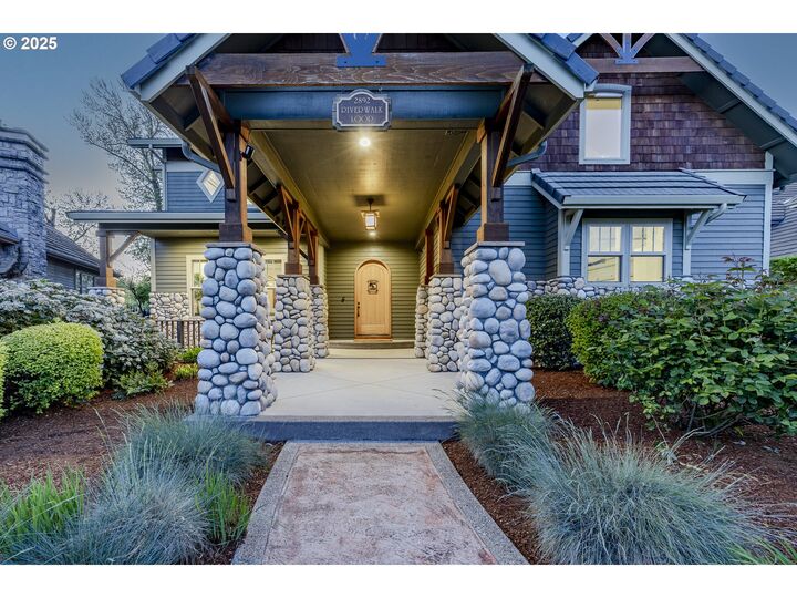 Property Photo: 2892 Riverwalk Loop OR 97401