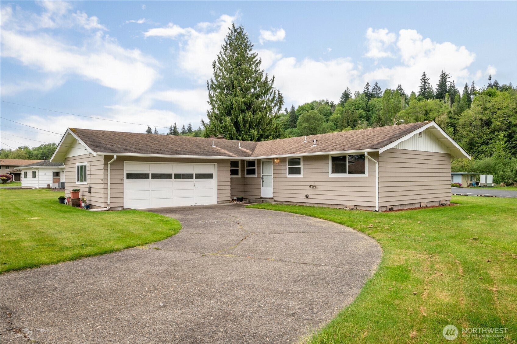 Property Photo: 100 Garden Street WA 98626