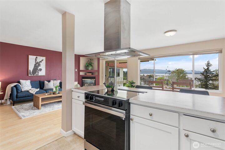 1014  11th Street 302  Bellingham WA 98226 photo