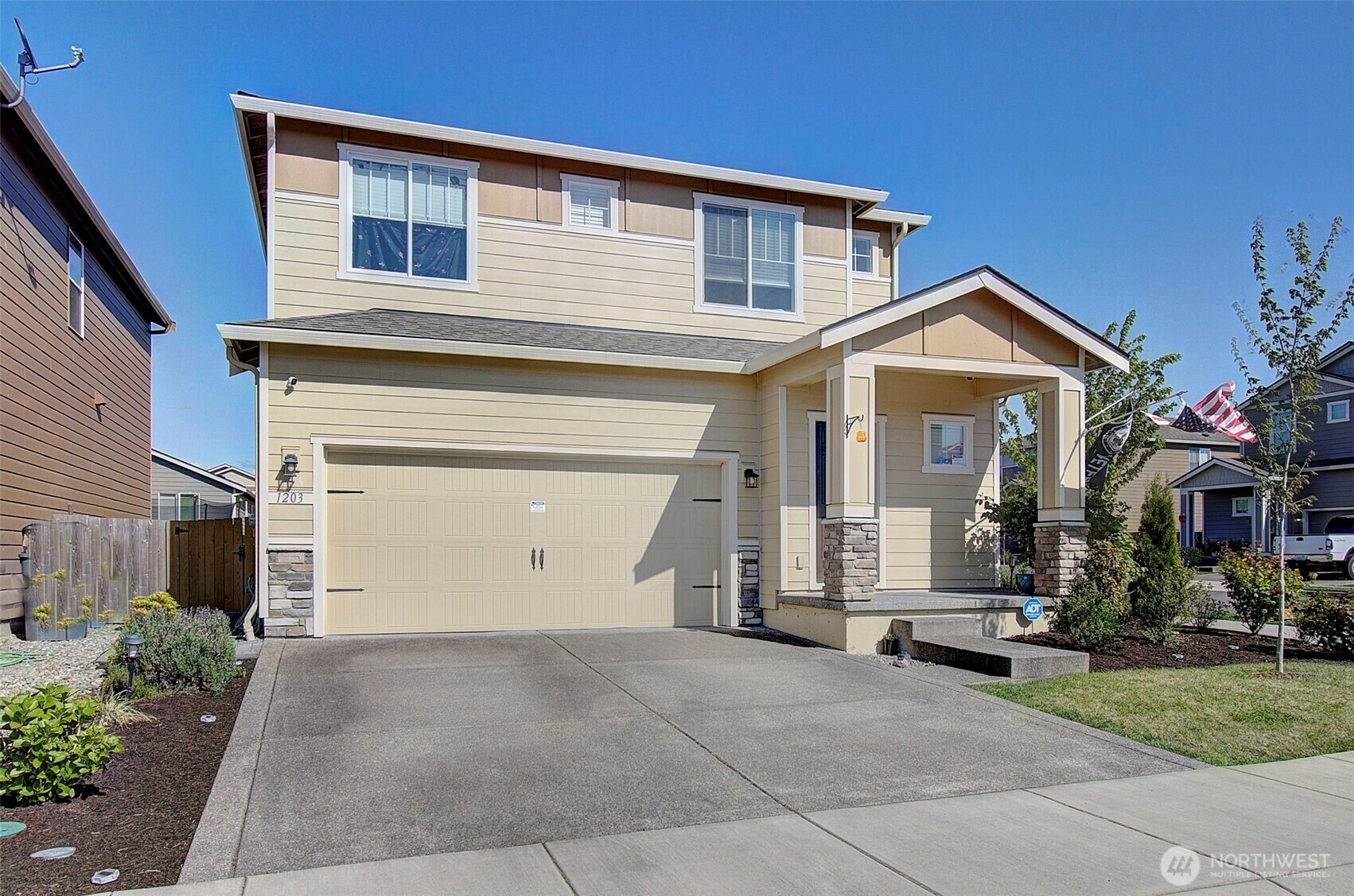 Property Photo: 1203 W 17th Avenue WA 98629