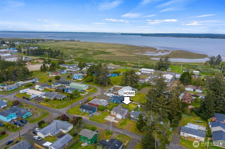 Property Photo: 708 S Broadway Street WA 98595