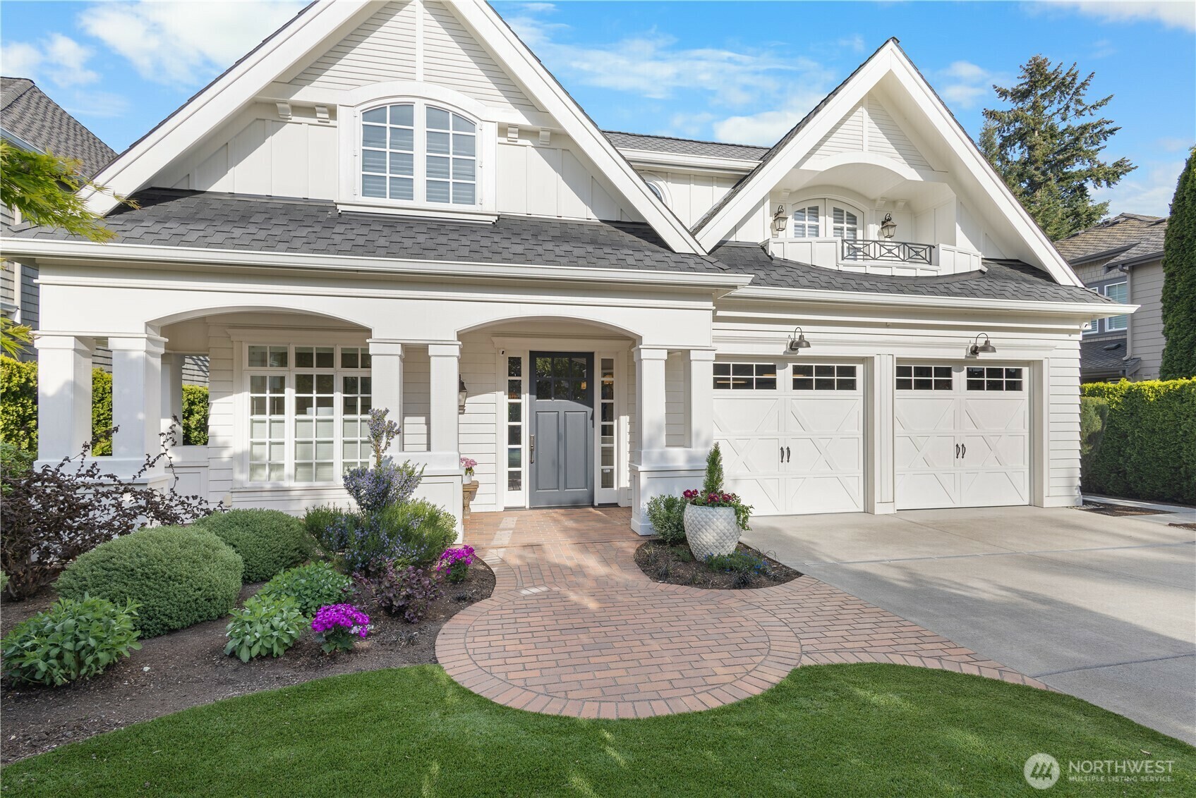 Property Photo: 726 99th Avenue NE WA 98004