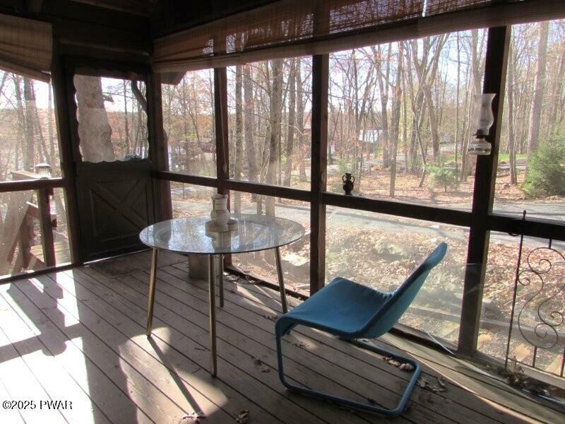 Property Photo: 813 Dogwood Court PA 18428