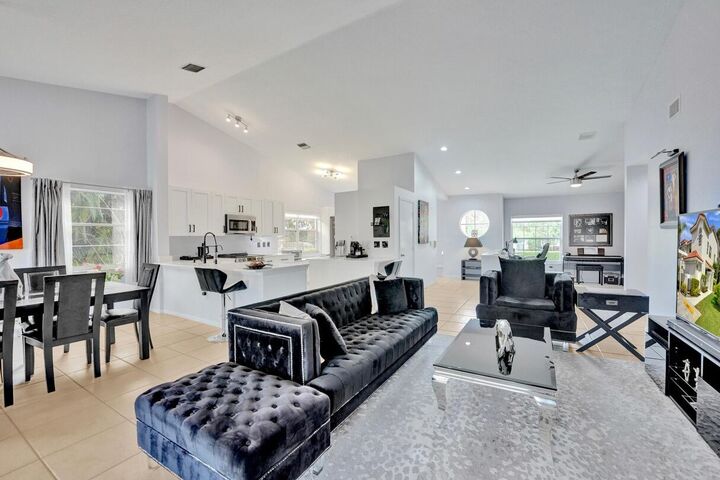 7669 Springwater Place 202  Boynton Beach FL 33437 photo