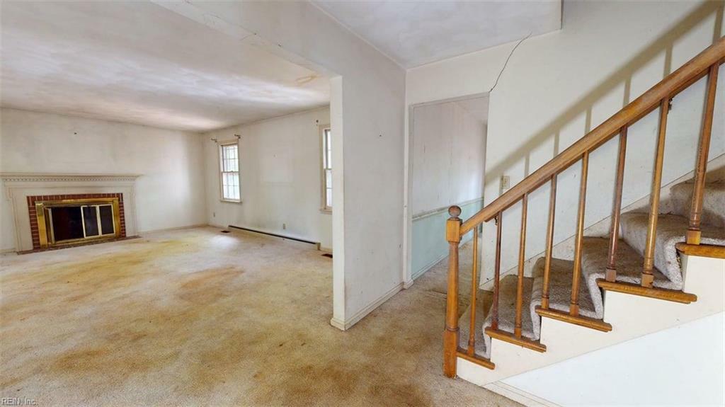 Property Photo: 5 Timberland Ct VA 23703
