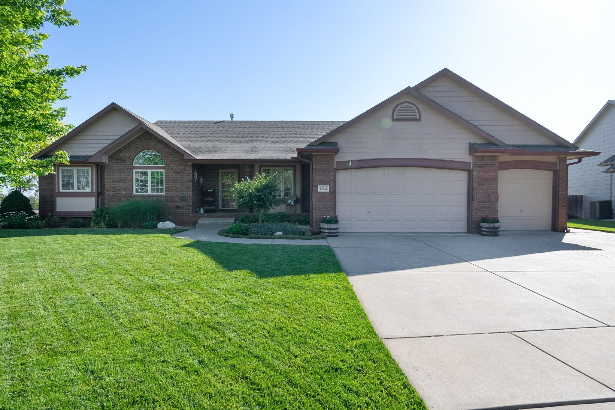 13722 W Hardtner Ct  Wichita KS 67235 photo