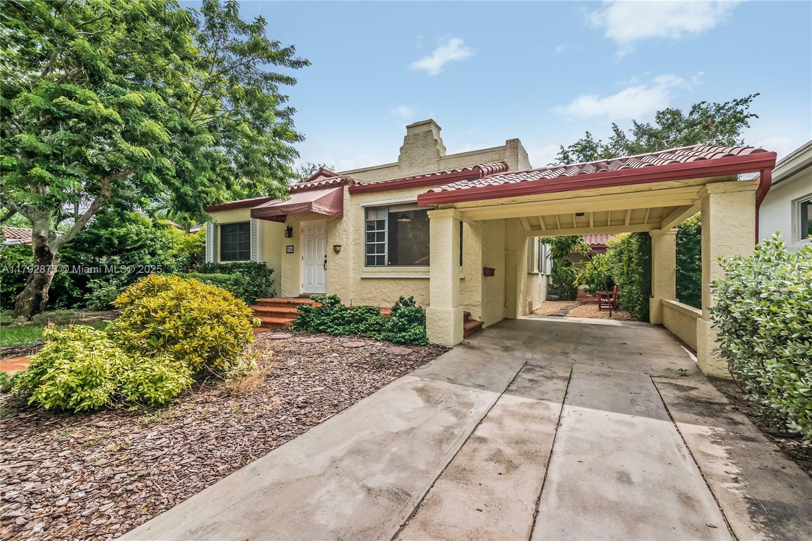 Property Photo: 234 Alesio Ave FL 33134