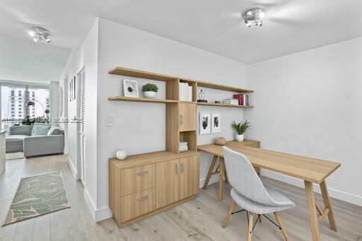 Property Photo: 79 SW 12th St 3110-S FL 33130
