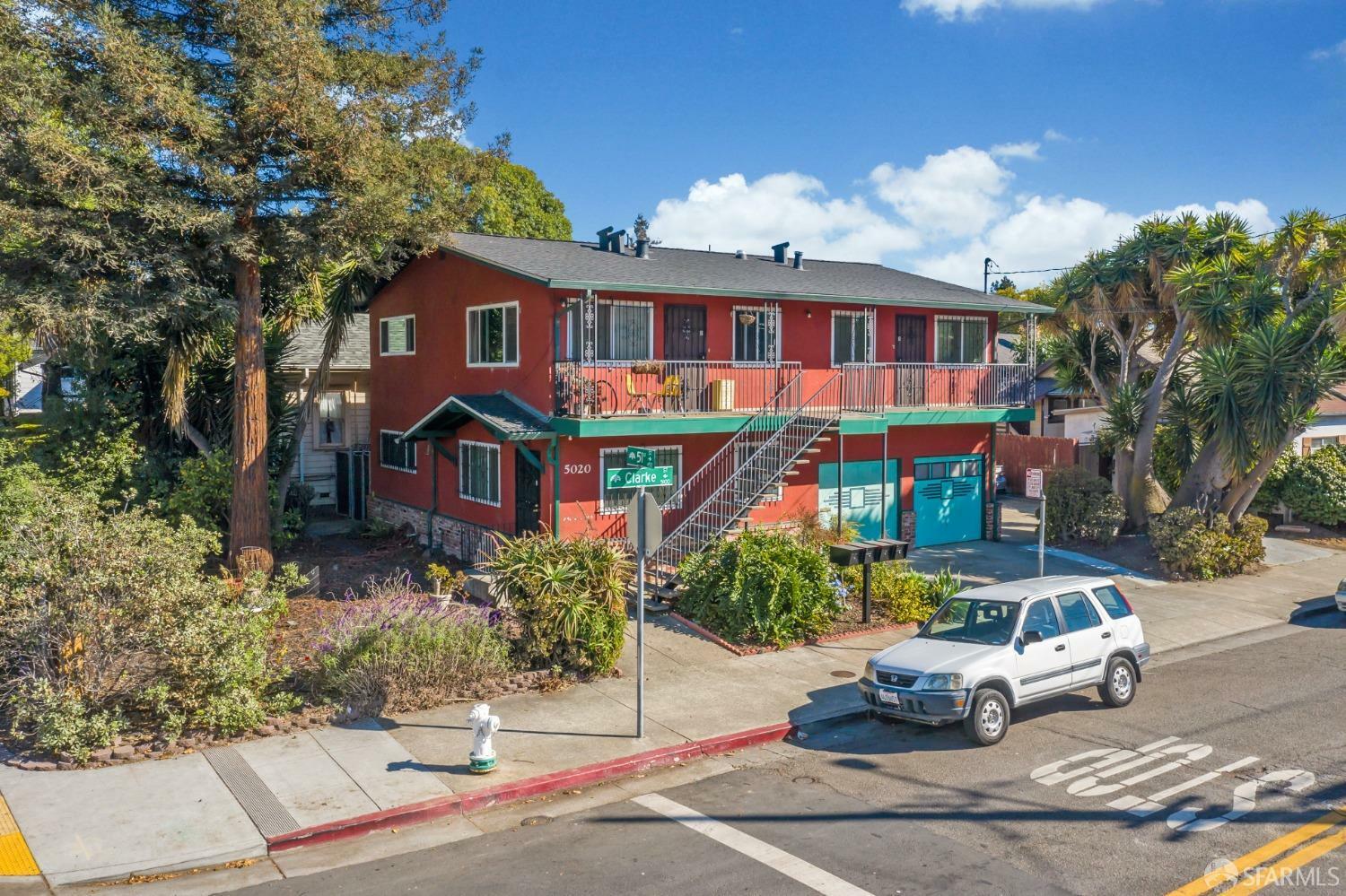 5020 Clarke Street  Oakland CA 94609 photo