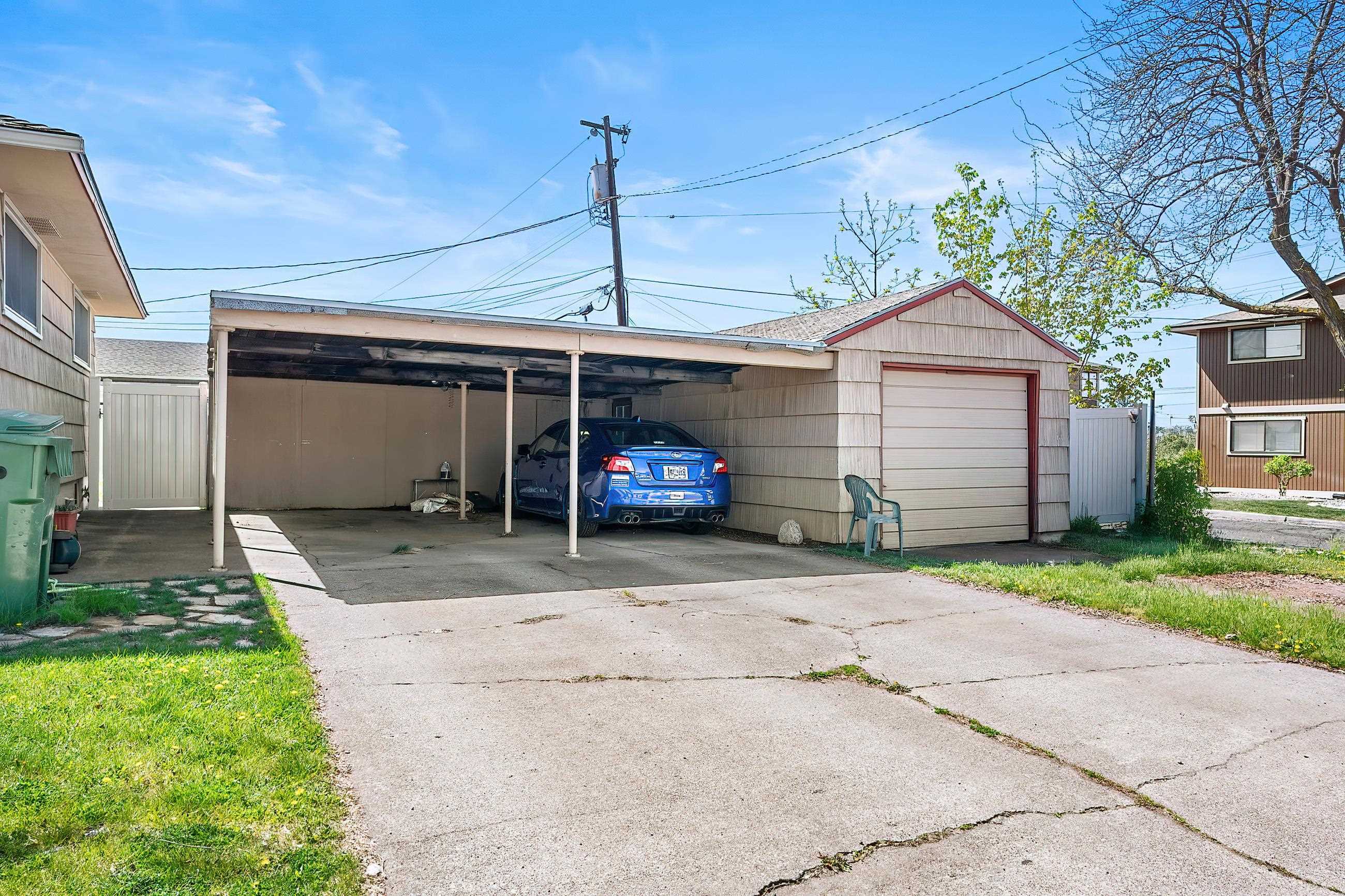 Property Photo: 4305 W Wellesley Ave WA 99205