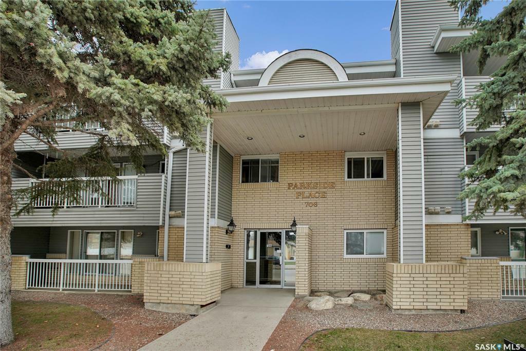 Property Photo: 706 Confederation Drive 107 SK S7L 5R7