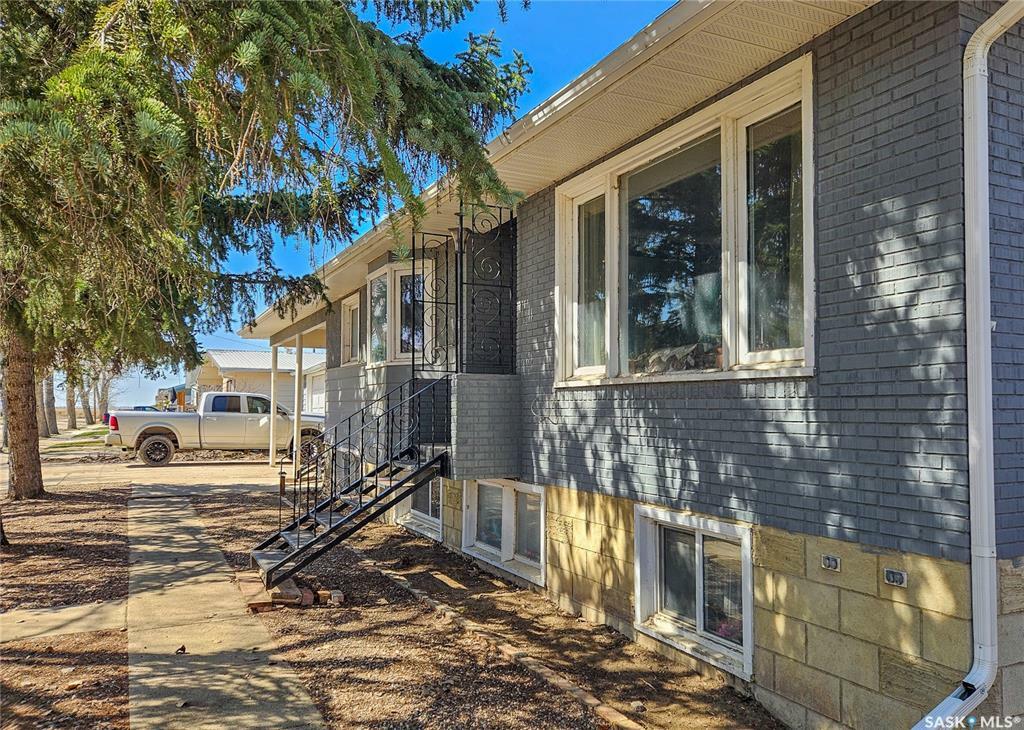 Property Photo: 213 Little Flower Avenue SK S0L 2V0