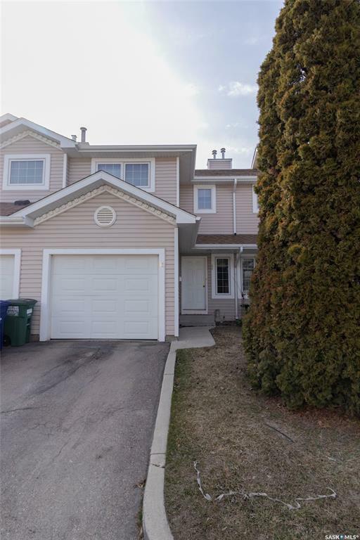 Property Photo: 215 Pinehouse Drive 11 SK S7K 6N9