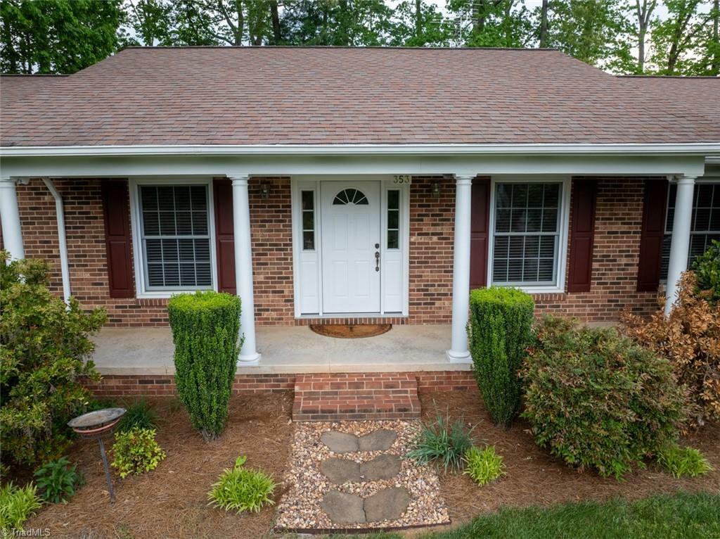 Property Photo: 353 Knollwood Drive NC 28697